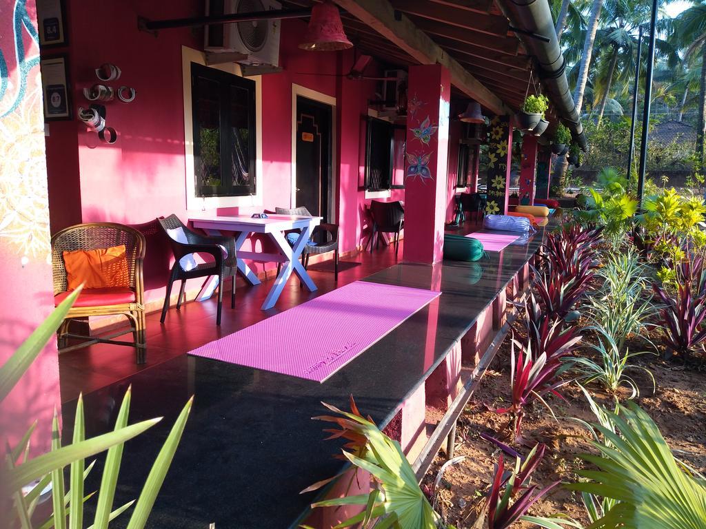 The Yuppi Hippi Hideout Hotel Anjuna Buitenkant foto
